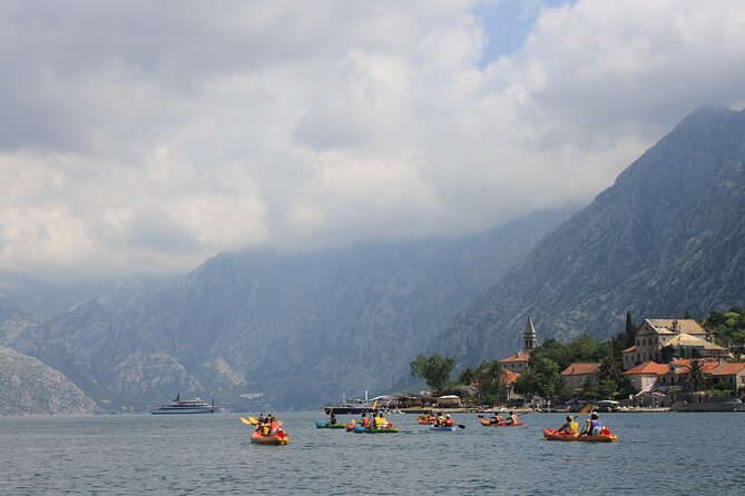 Bay of Kotor: 2.5-Hour Kayak Tour - Paddling the Muo-Prcanj shoreline