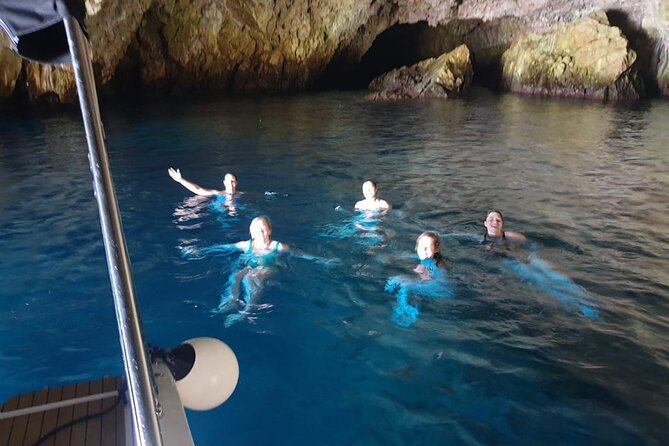 Blue Cave, Lady of Rocks , Perast and Mamula Speedboattour MW - The Blue Cave and the swimming stop
