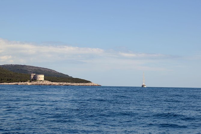 Blue Cave & Lady of the Rocks 3 hrs private tour (up to 5 pax) - The submarine tunnels and Mamula