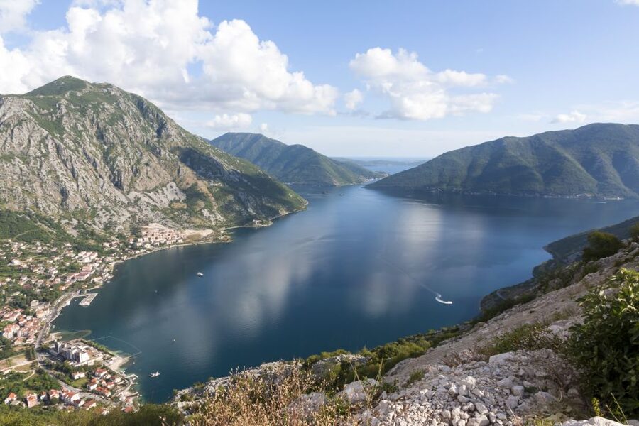 Dubrovnik: Montenegro Day Trip by Bus and Boat - Cruising from Bijela into the Bay of Kotor