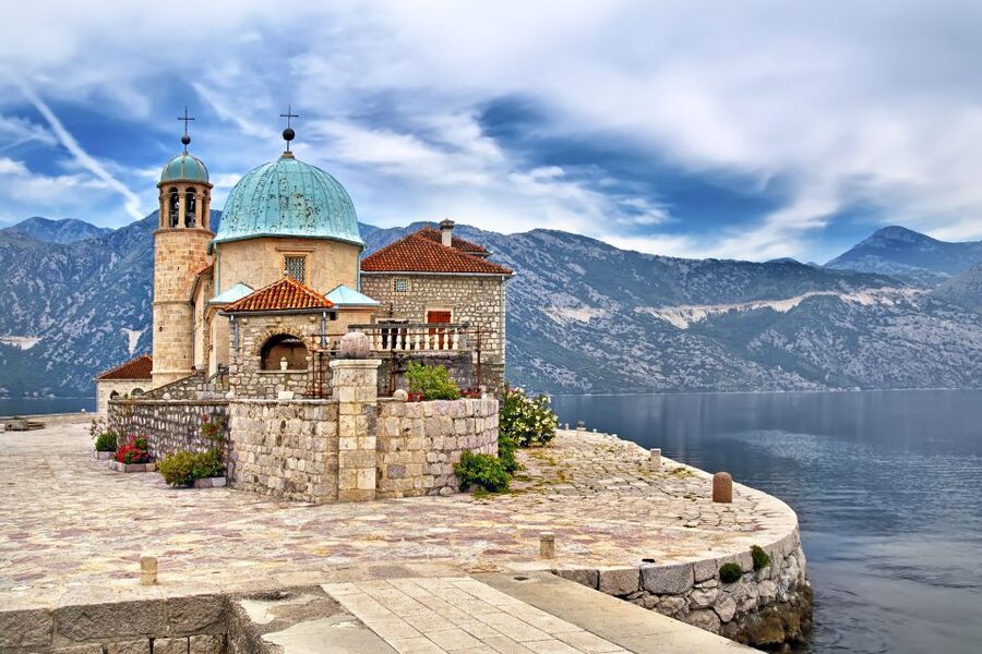 Dubrovnik: Montenegro Day Trip by Bus and Boat - Border delays and the real 10-hour schedule
