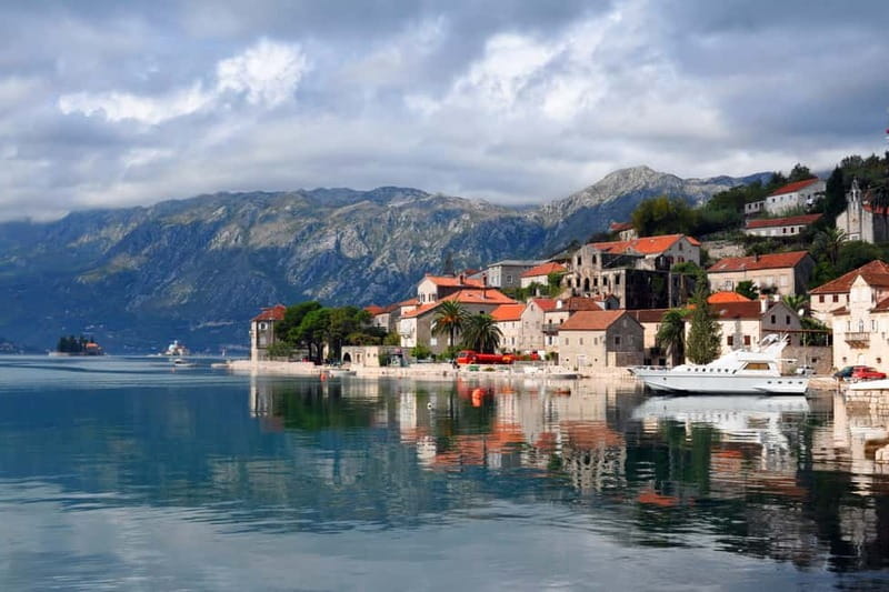 From Dubrovnik: Montenegro Coast Full-Day Trip - Pickup in Dubrovnik and the road south