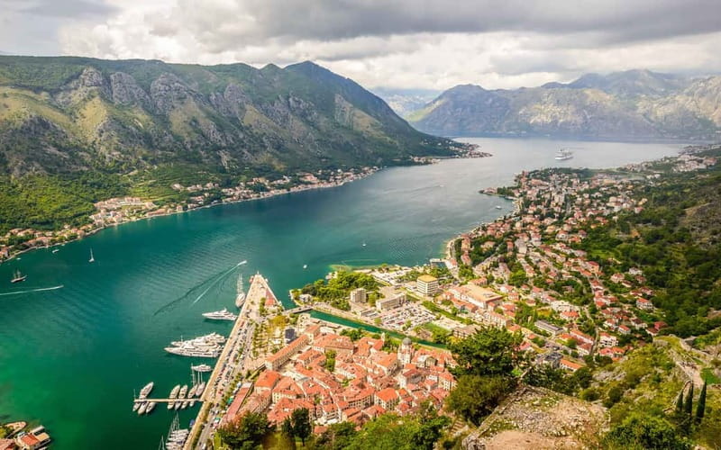 From Dubrovnik: Montenegro Day Trip with Boat Cruise - Pickup in Dubrovnik and the ride south