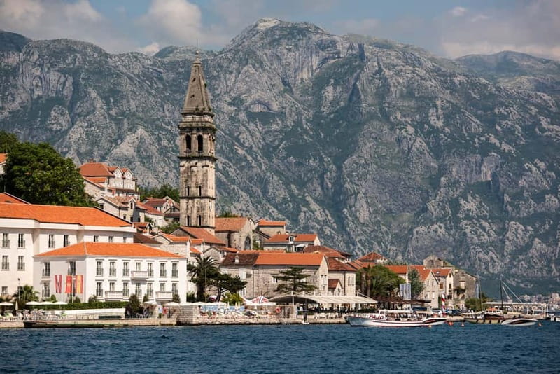 Kotor & Perast: Guided Day Trip From Dubrovnik - Perast: one quiet hour beside the water