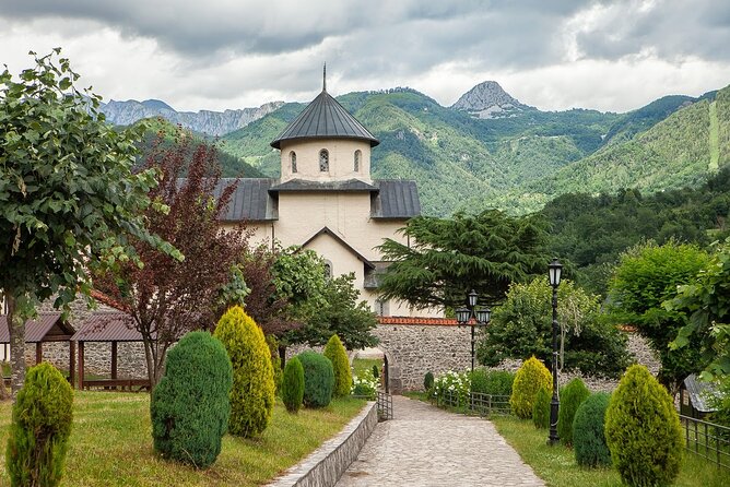 NORTH TOUR Np Biograd Gora-Lake-Moraca Canyon & Monastery-Kolasin - Moraca Canyon: where the highway becomes the viewpoint