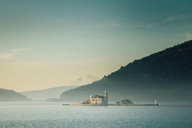 Personalized private speed boat tour - Our Lady of the Rocks and the bay views