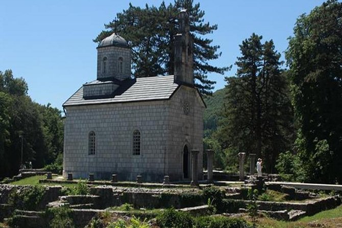 Private tour: Best of Montenegro day tour - Njegusi: smoked ham, cheese, and mountain tradition