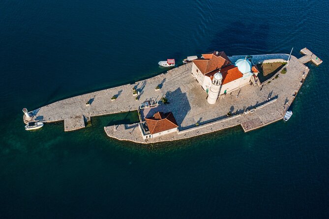 Private tour Perast and Our Lady of the Rocks 1.5h - The views are the main event