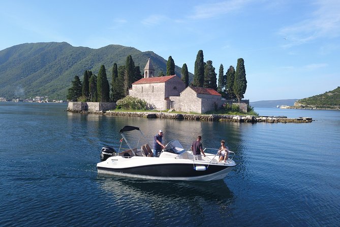 Private tour with speed boat - Perast and Lady of the rock - Leaving Kotor by speedboat