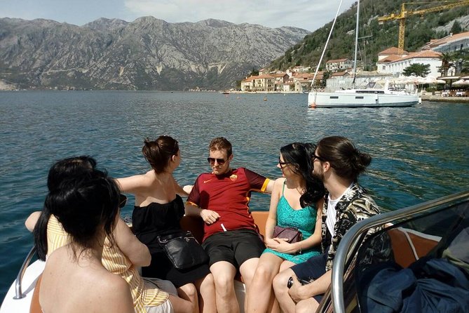 Private tour with speed boat - Perast and Lady of the rock - Walking through old Perast
