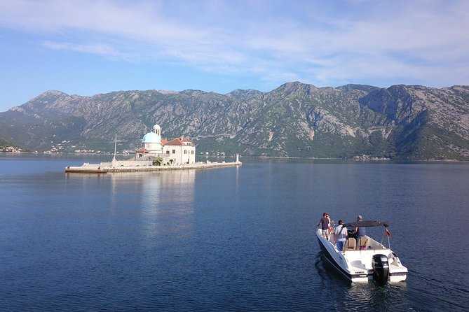 Private tour with speed boat - Perast and Lady of the rock - Our Lady of the Rocks and its unusual island
