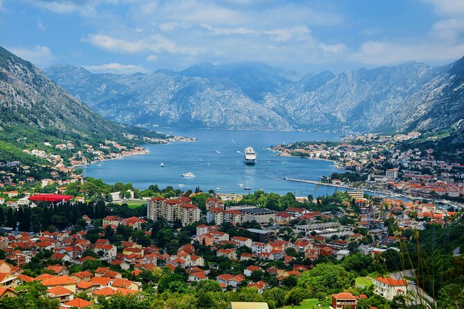 Private transfer from Airport Podgorica and city to Kotor - A direct route from Podgorica to your Kotor address