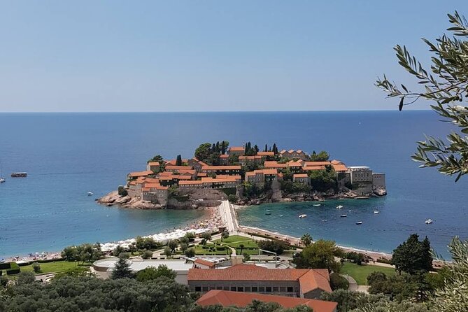 Private Transfer from Budva to Podgorica Airport and city - What the Podgorica Airport arrival is like