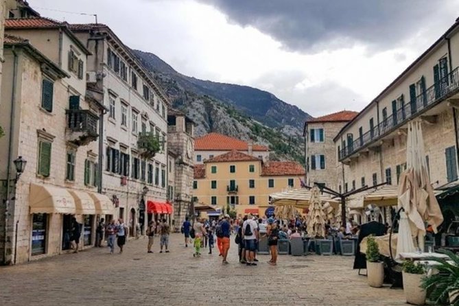 Private Transfer from Tivat airport to Kotor - Comfort, luggage, and the limits of the service