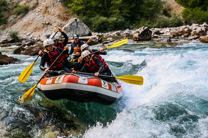 Rafting Adrenalin 7km - Starting through the first rapids