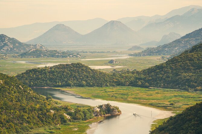 Skadar Lake & Crnojevića River: Swimming, Snacks & Wine - Water lilies in Skadar Lake National Park