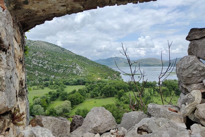 Skadar Lake on kayaks Experience with Spectacular Views - What the guides add