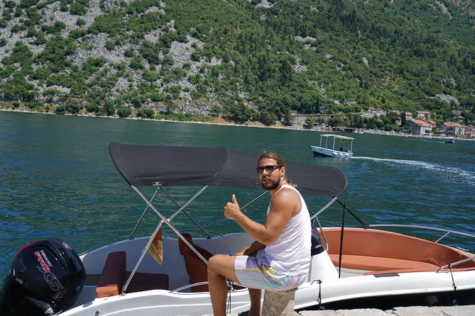 Speed Boat Trip: Kotor Bay attraction , Blue Cave and beach time - The speedboat itself and the group atmosphere