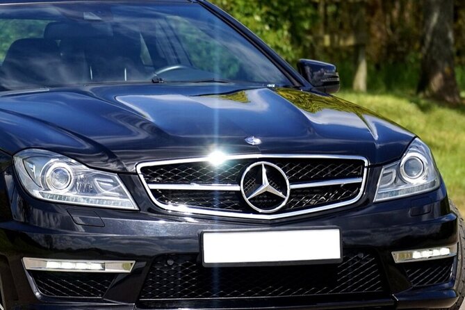 Transfer Podgorica Airport-city center - Finding your driver inside the terminal